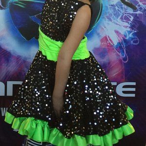 girl's jazz dance costume